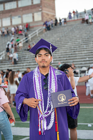 ArnoldUriostegui_PHSGraduation2025-92