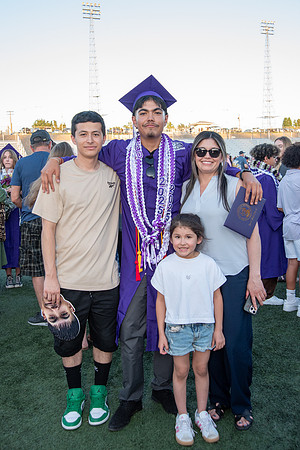 ArnoldUriostegui_PHSGraduation2025-51