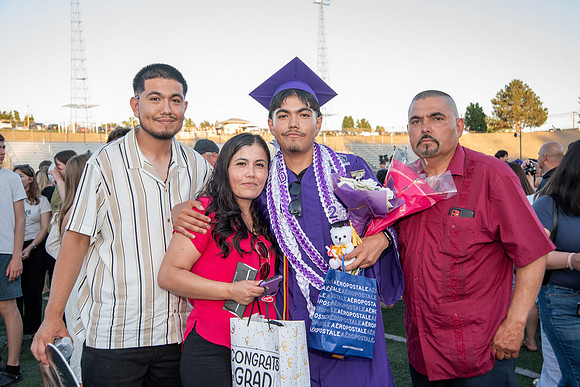ArnoldUriostegui_PHSGraduation2025-43