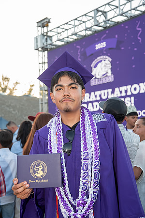 ArnoldUriostegui_PHSGraduation2025-60
