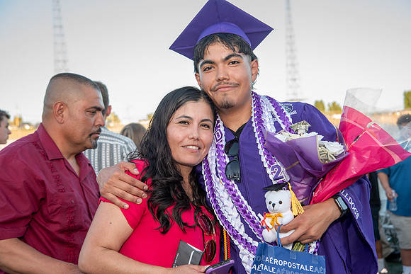 ArnoldUriostegui_PHSGraduation2025-42