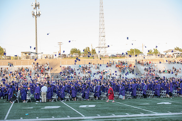 ArnoldUriostegui_PHSGraduation2025-31