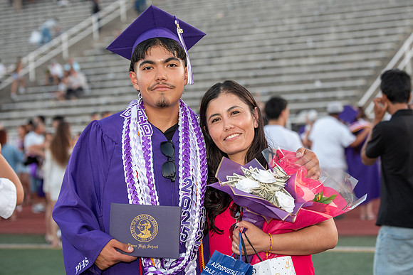 ArnoldUriostegui_PHSGraduation2025-91