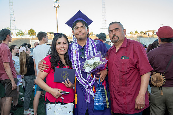 ArnoldUriostegui_PHSGraduation2025-46